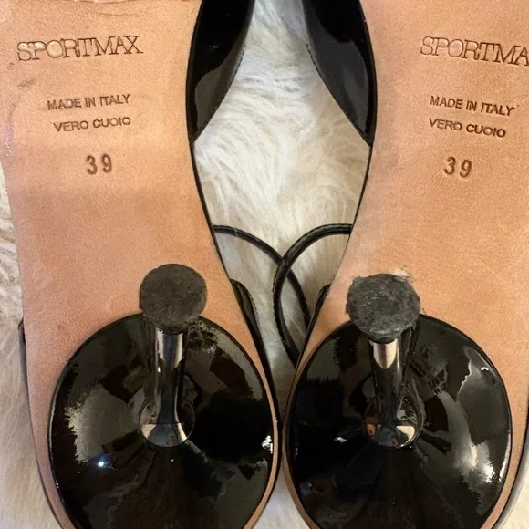 Sportmax Black Patent Leather Heels - Picture 6 of 7